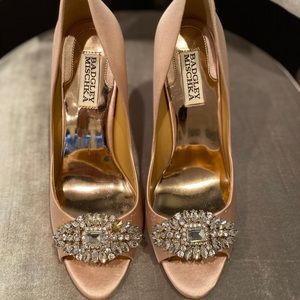 Badgley Mischka NEW Satin Blush Peep Toe Pump